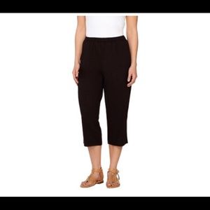 Linen, Relaxed Fit, Capri pants. Susan Graver